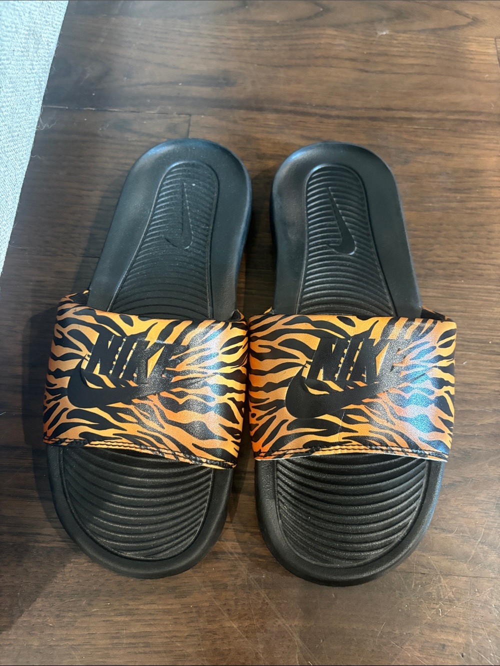 Nike Women's victori Tiger-Print Slide Sandals in Orange and Black